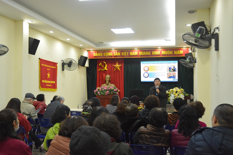 Bệnh viện Châm cứu Trung ương truyền thông giáo sức khỏe cho 11 phường quận Hoàn Kiếm