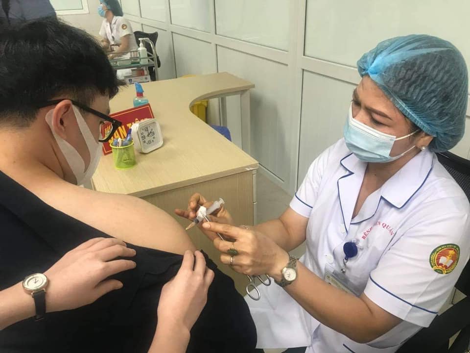 Ngày 27/7, có 230 người tiêm tiêm thử nghiệm vắc xin phòng COVID-19 Nano Covax mũi 2 giai đoạn 3