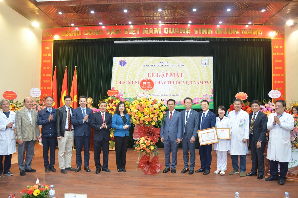 Phấn đấu xây dựng ngành Châm cứu Việt Nam kết hợp y học cổ truyền và y học hiện đại nhằm kế thừa, phát triển tinh hoa y thuật vì sức khỏe nhân dân