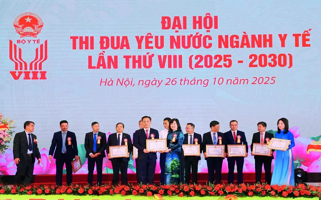 Bệnh viện Châm cứu Trung ương nhận Bằng khen của Bộ trưởng Bộ Y tế