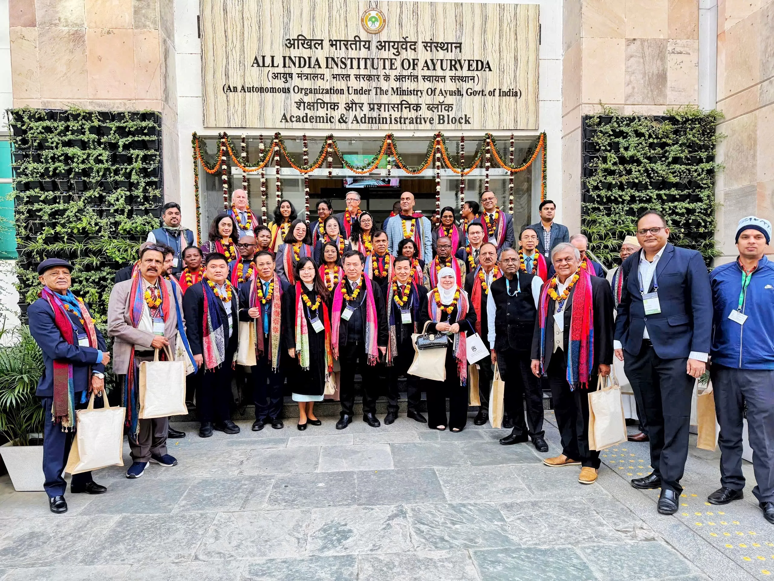 TỪ THÔNG ĐIỆP NEW DELHI ĐẾN CHƯƠNG TRÌNH HÀNH ĐỘNG  CỦA BỆNH VIỆN CHÂM CỨU TRUNG ƯƠNG