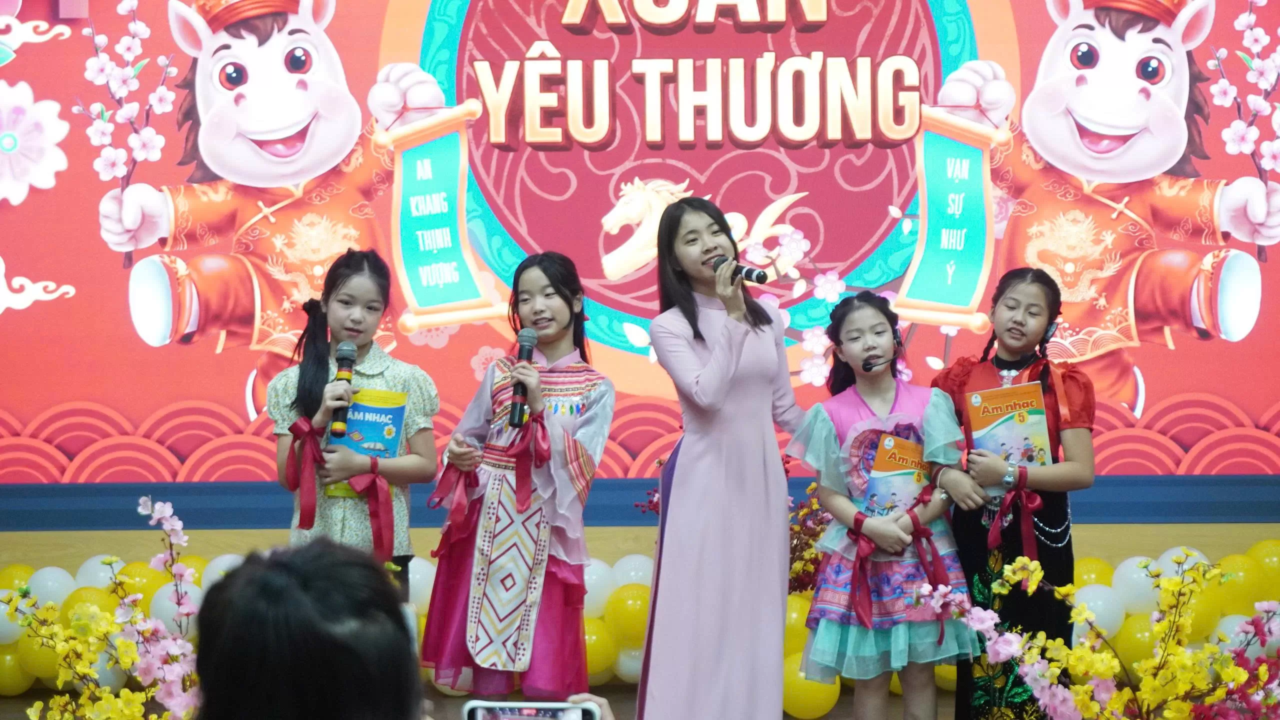 “TẾT ẤM ÁP - XUÂN YÊU THƯƠNG” TẠI BỆNH VIỆN CHÂM CỨU TRUNG ƯƠNG