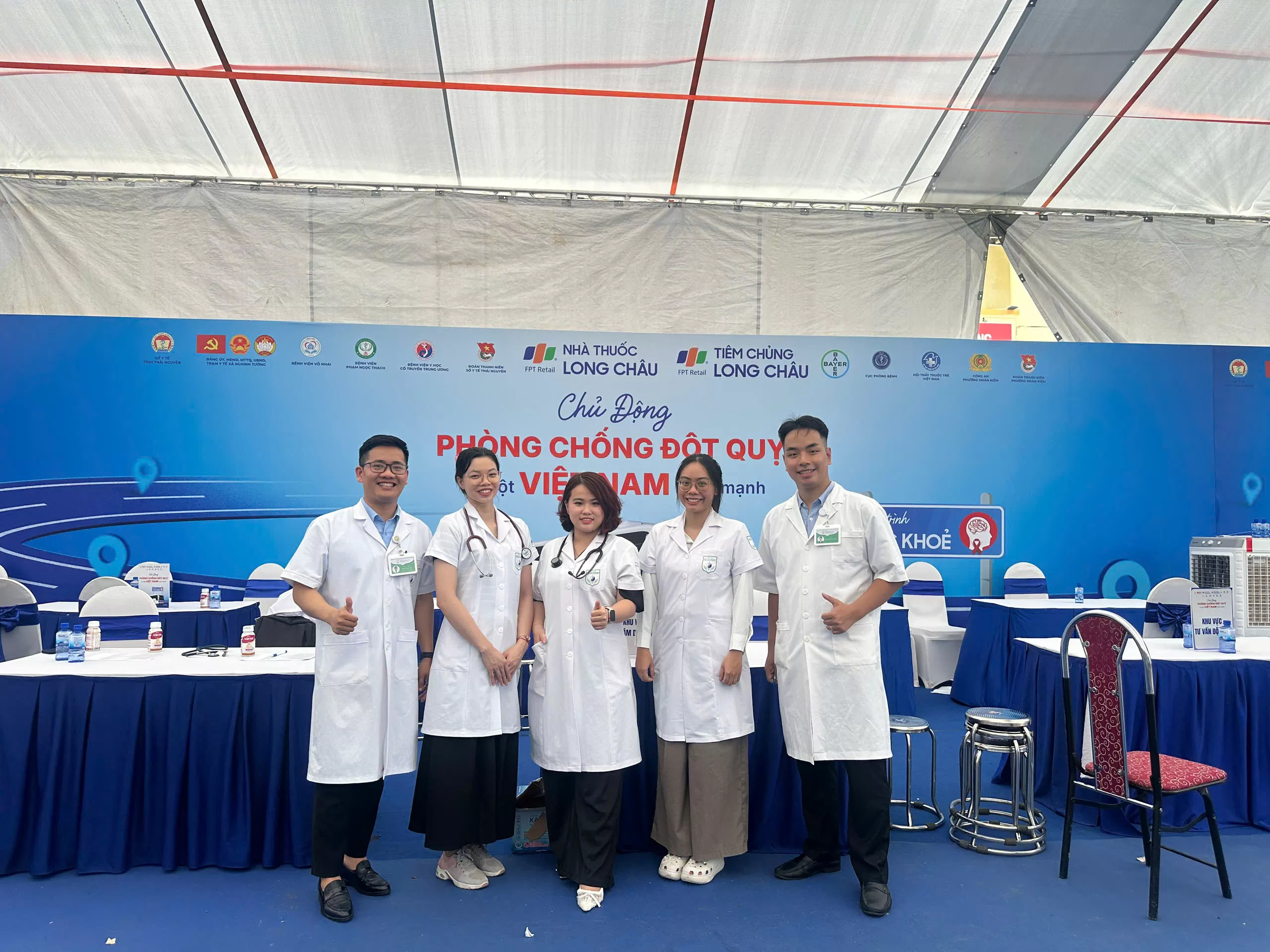 BỆNH VIỆN CHÂM CỨU TRUNG ƯƠNG CHUNG TAY KHÁM BỆNH, TƯ VẤN SỨC KHỎE MIỄN PHÍ CHO HƠN 1.000 NGƯỜI DÂN TẠI THÁI NGUYÊN