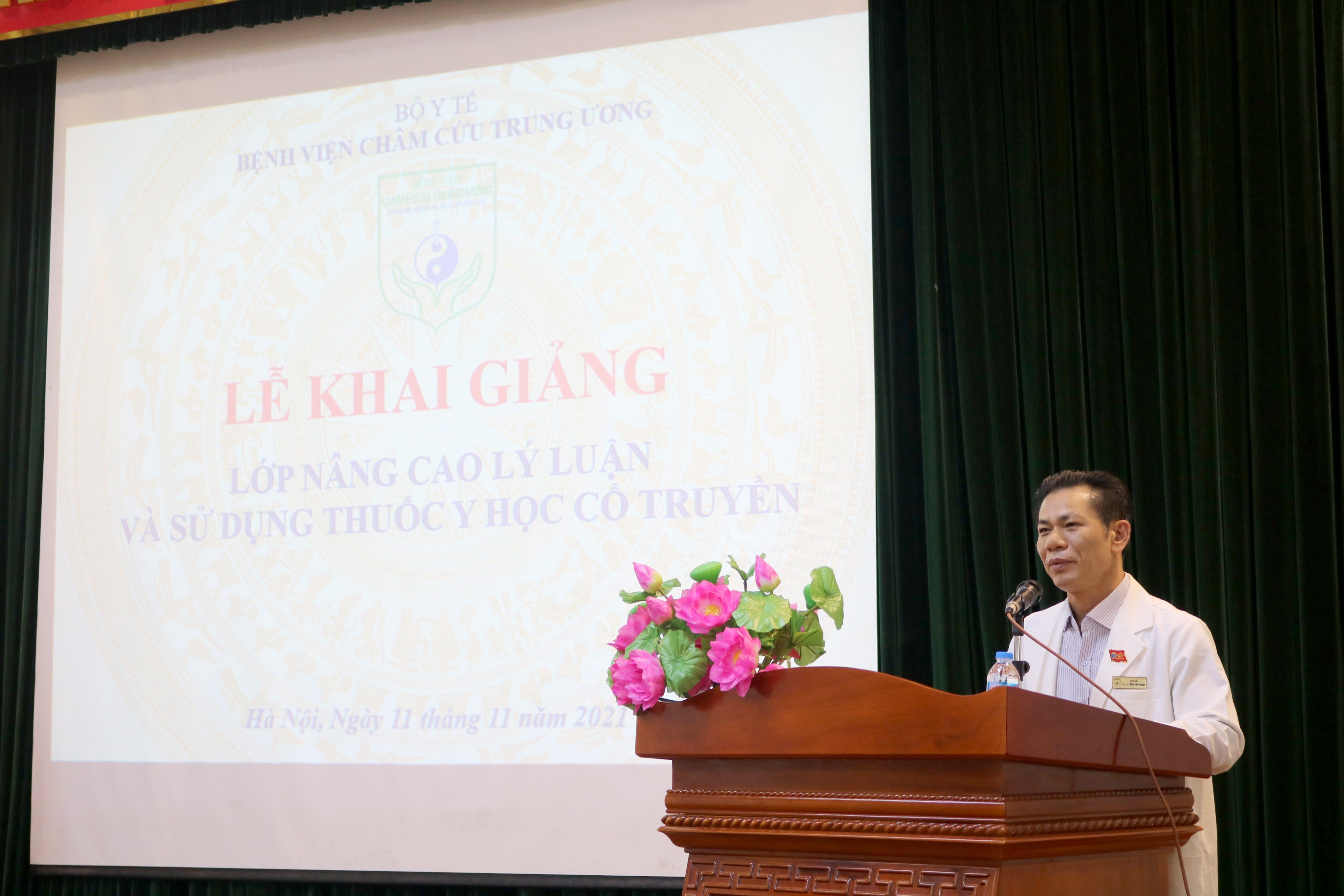 Khai giảng Lớp nâng cao lý luận và sử dụng thuốc Y học cổ truyền