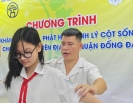 Bệnh viện Châm cứu Trung ương khám sàng lọc, tư vấn và điều trị bệnh lý cột sống cho học sinh quận Đống Đa