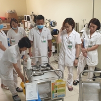 Bệnh viện Châm cứu Trung ương tổ chức tập huấn 5S xe tiêm cho các khoa lâm sàng