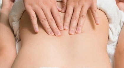 Nhân viên xoa bóp bấm huyệt - vật lý trị liệu