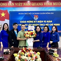 BCH Đoàn TNCS Hồ Chí Minh Bệnh viện tặng hoa chúc mừng Quận Đoàn Đống Đa nhân dịp kỷ niệm 93 năm ngày thành lập Đoàn TNCS Hồ Chí Minh Việt Nam, và chuỗi hoạt động kỷ niệm Tháng Thanh niên 2024